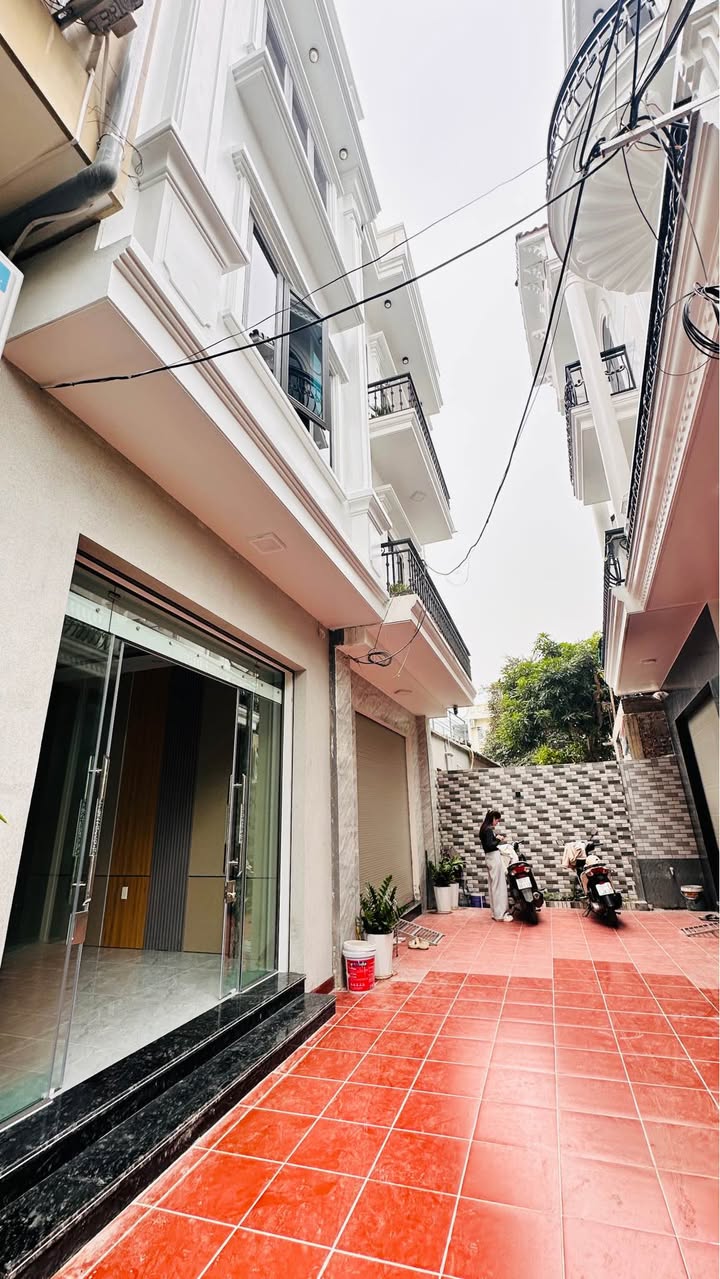 Nhà 3 tầng mặt đường Máng Nước, An Đồng 46m² giá 3.65 tỷ - Ô tô đỗ cửa, kinh doanh tốt!