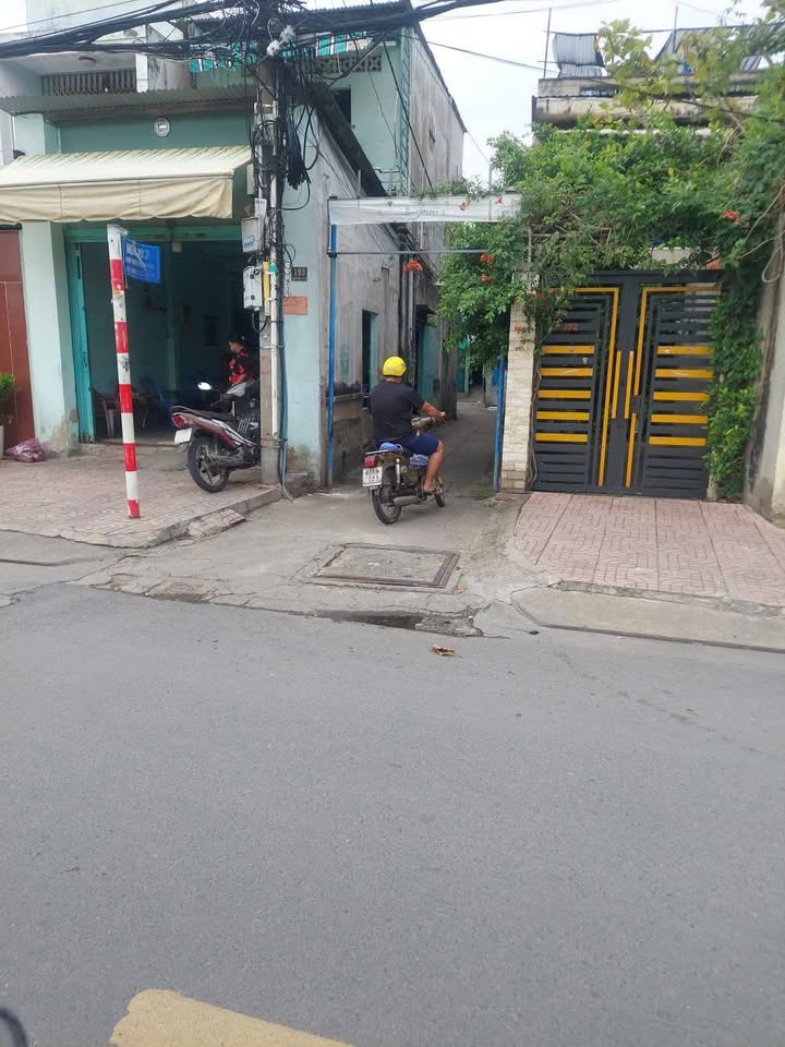 Nhà bán đường Lưu Hữu Phước, quận 8, 52m² - Hẻm an ninh, tiện ích đầy đủ!