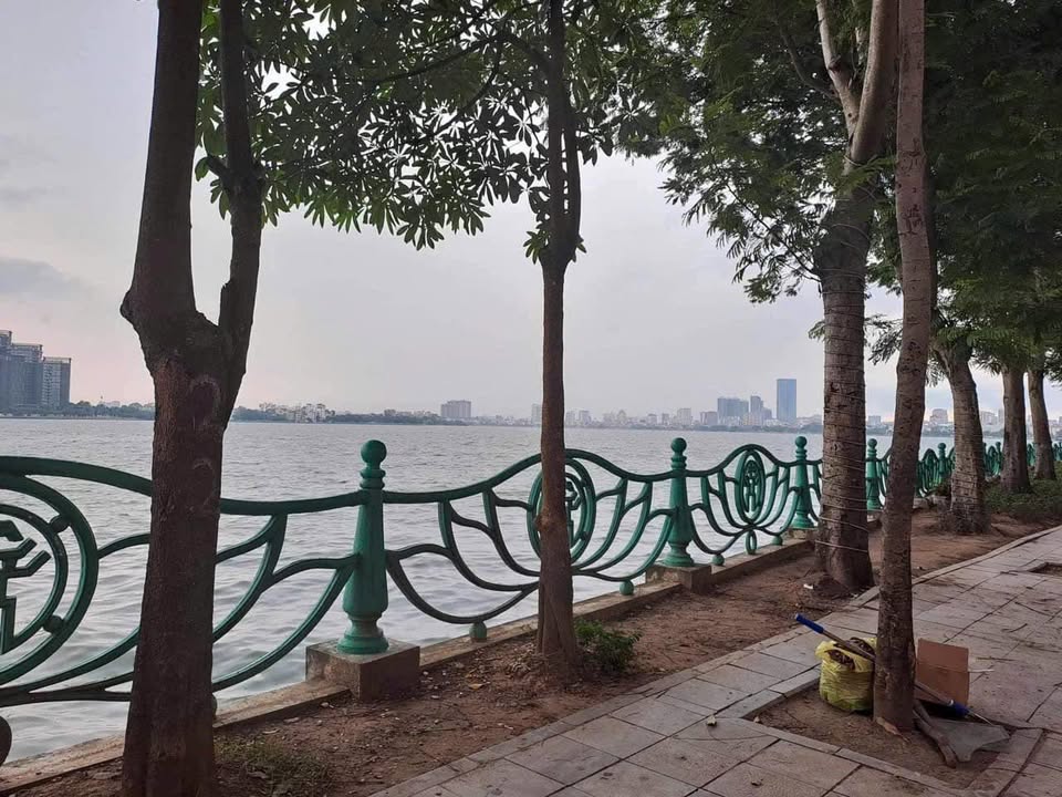 Căn hộ Tập thể An Dương Vương Tây Hồ 110m² giá 2.1 tỷ - Kinh doanh lý tưởng!