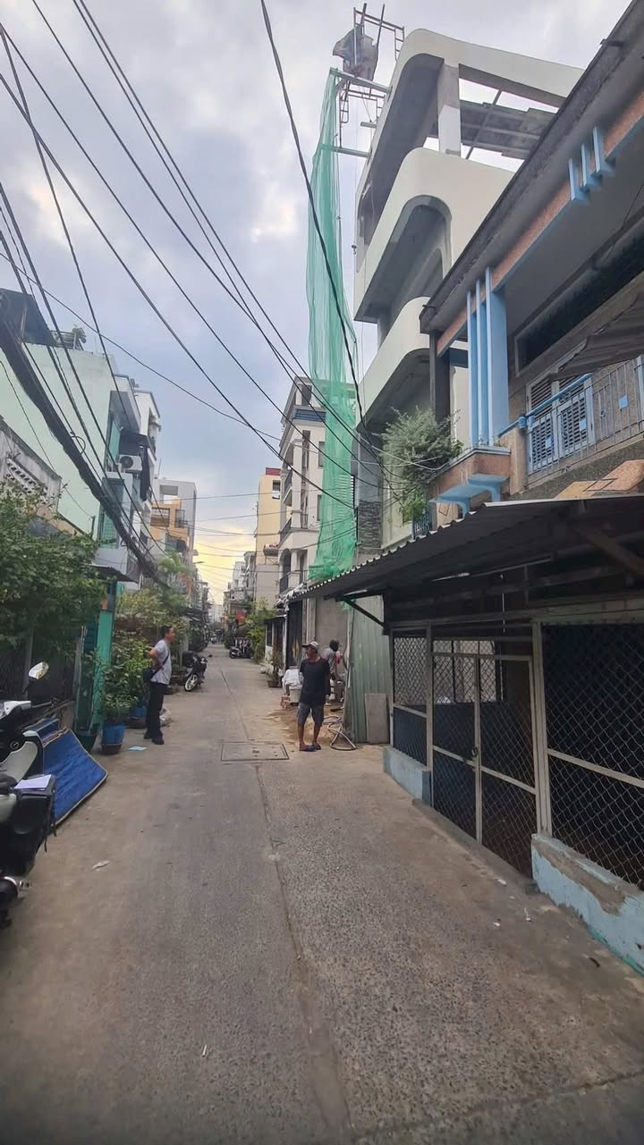 Nhà riêng Quận 6, 60m² giá 6.28 tỷ - Vị trí đắc địa gần chợ lớn!