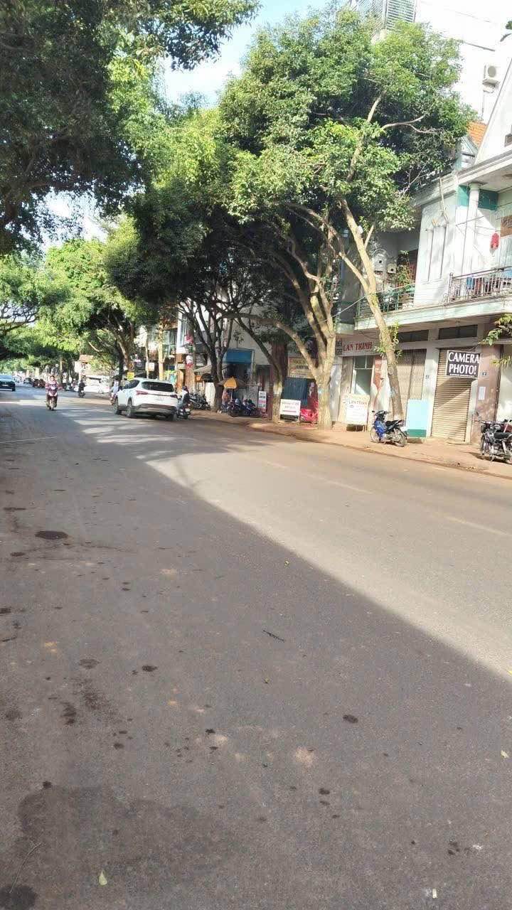 Nhà mặt tiền Y Ngông, Buôn Ma Thuột, 80m² giá 13 tỷ - Cơ hội đầu tư tuyệt vời!