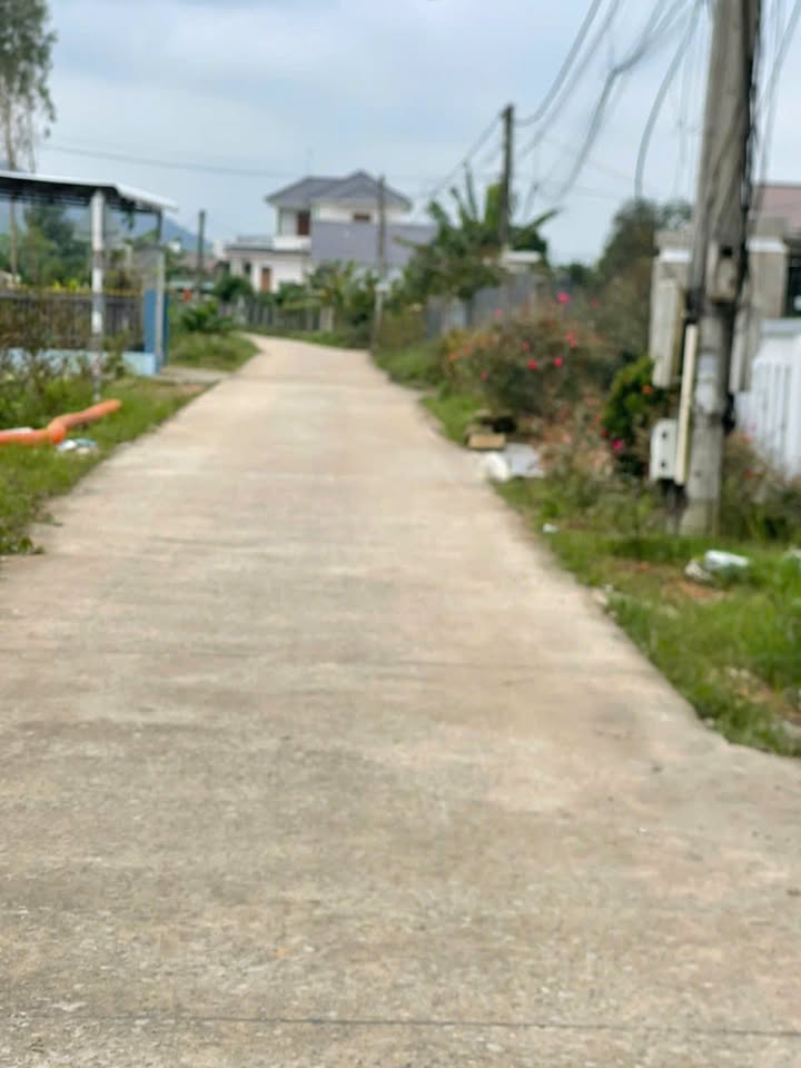 Nhà nguyên căn Hương Văn, Hương Trà 2.5 triệu - Nhà sạch, thoáng mát