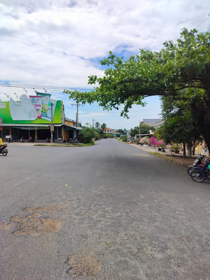 Nhà chính chủ Long Yên, Hòa Thành 251m² giá 2 tỷ - Full thổ cư