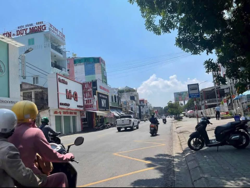 Nhà Mặt Tiền Bà Triệu, Phú Hội, TP Huế 86m² giá 1x tỷ - Vị trí đắc địa trung tâm thương mại