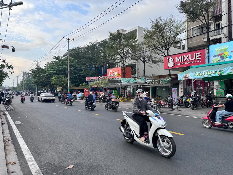 Nhà mặt tiền Hiệp Bình, Thủ Đức 152.7m² giá 21 tỷ - Đầu tư sinh lời ngay!