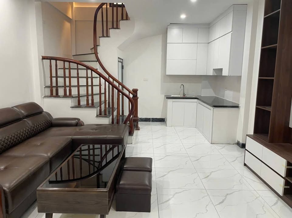 Nhà 5 tầng tại Hoa Thám, La Phù, 30m² - Chính chủ bán gấp!