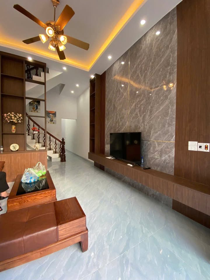 Nhà mặt đường Vũ Duy Thanh, Bích Đào 68m² giá 6 tỷ - Kinh doanh thuận lợi!