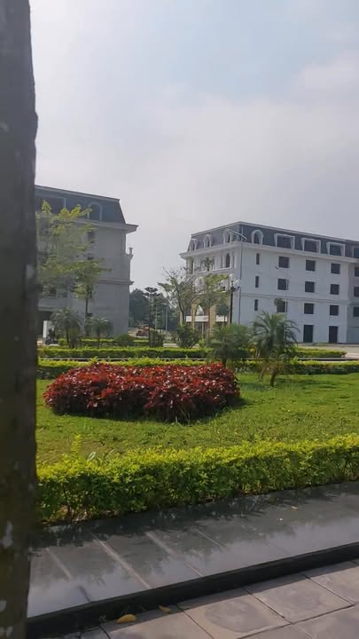 Biệt thự BT6 Âu Cơ Phú Thọ 240m² giá 5.5 tỷ - View công viên tuyệt đẹp!