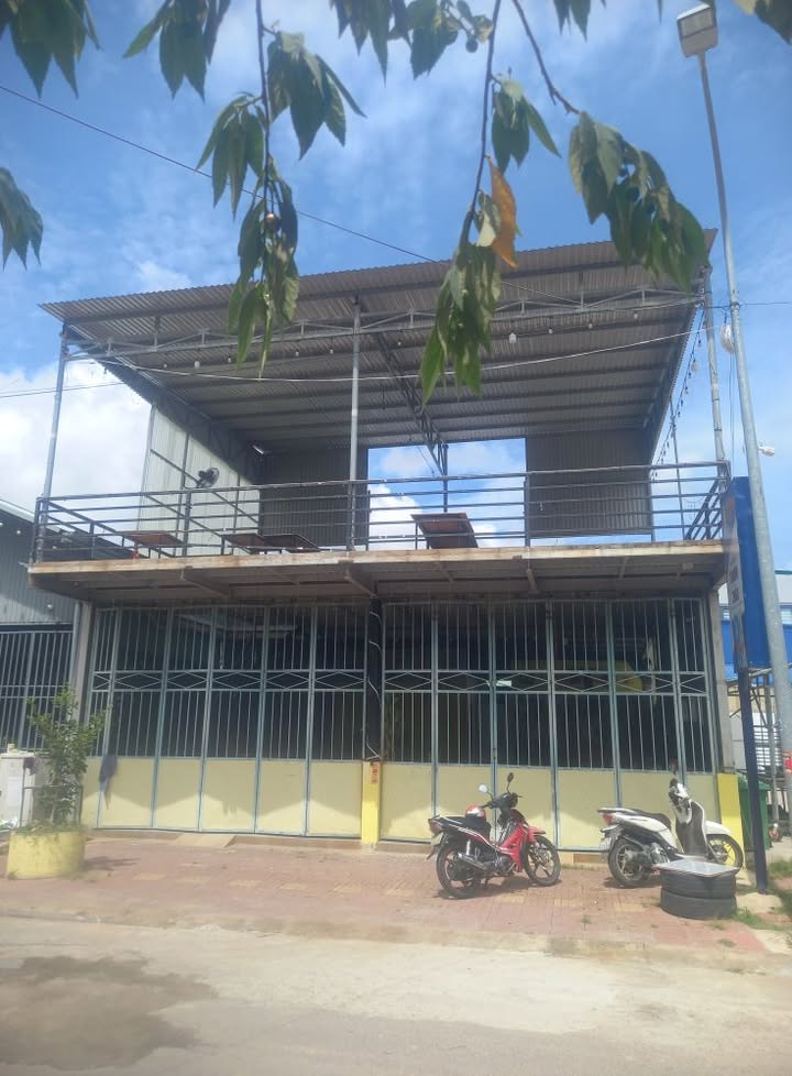 Cho thuê mặt bằng kinh doanh đường Long Vân, Quy Nhơn 220m² - Nơi sầm uất cho quán hoặc kho