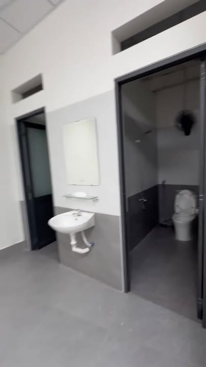 Nhà nguyên căn cho thuê Phạm Ngũ Lão 180m² giá 12 triệu - Mặt tiền kinh doanh sầm uất!