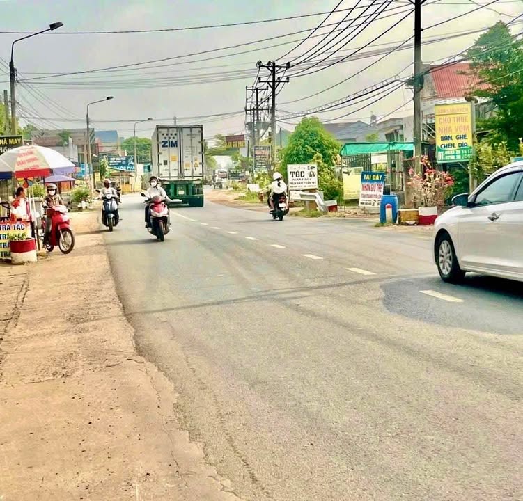 Nhà mặt tiền Nguyễn Hoàng Trảng Bom 197m² giá 3.5 tỷ - Kinh doanh sầm uất!