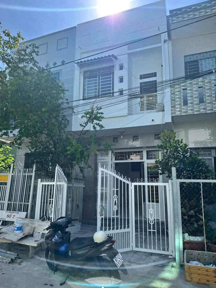 Nhà lầu Sao Mai Bình Khánh 68m² giá 2.9 tỷ - Ngôi nhà lý tưởng cho gia đình bạn!