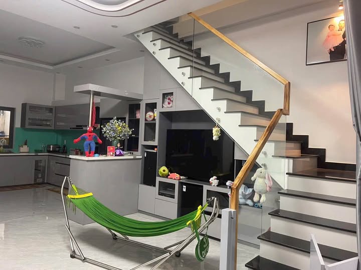 Nhà 1 trệt 1 lầu tại hẻm Phan Đăng Lưu, Bảo Lộc 131m² giá 3.5 tỷ - Chính chủ bán gấp!