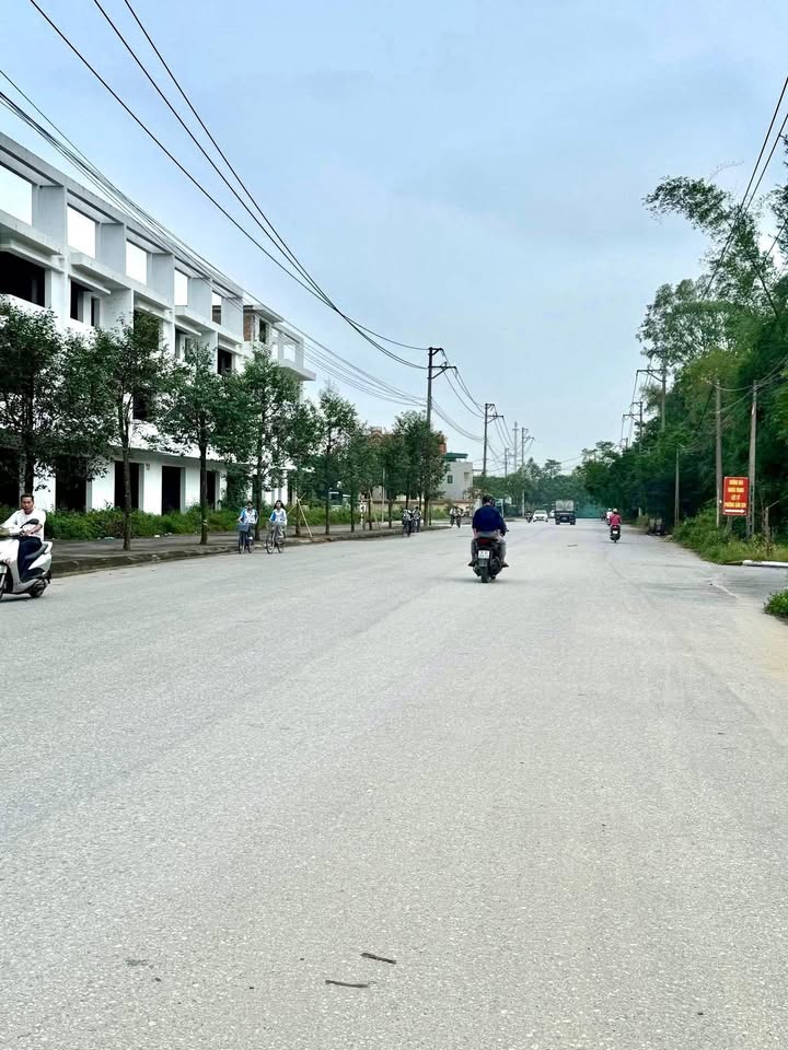 Shophouse 3 tầng tại KĐT HUB4 Sầm Sơn 116m² giá 3.2 tỷ - Cơ hội đầu tư sinh lời cao!