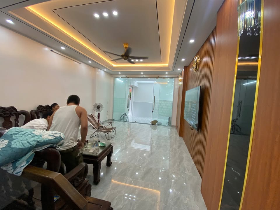 Nhà 3,5 tầng Lê Chân 70m² giá 3,6 tỷ - Sổ đỏ chính chủ!