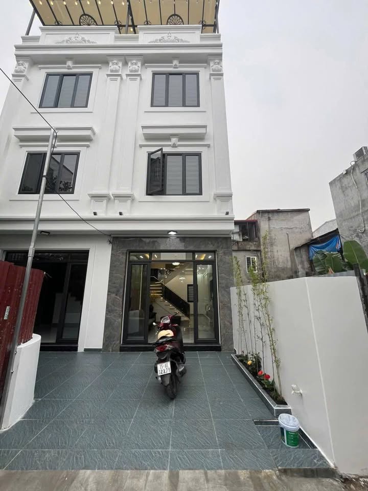 Nhà 4 tầng Ngõ 152 Hồ Sen 77m² giá 3,95 tỷ - Lô góc đẹp, thiết kế hiện đại!