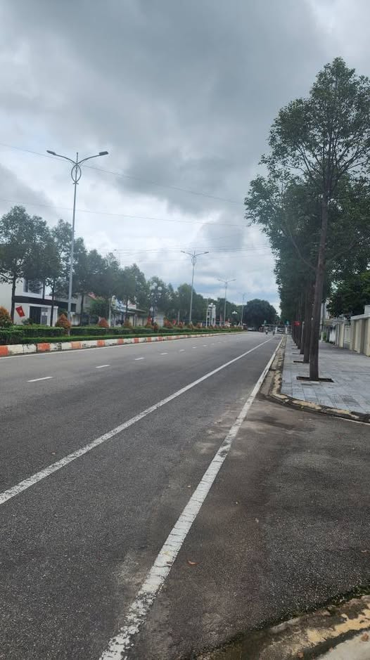 Bán đất thổ cư đường Ba Đình, Kon Tum 262.5m² - Vị trí đẹp, giá chỉ 3 tỷ!