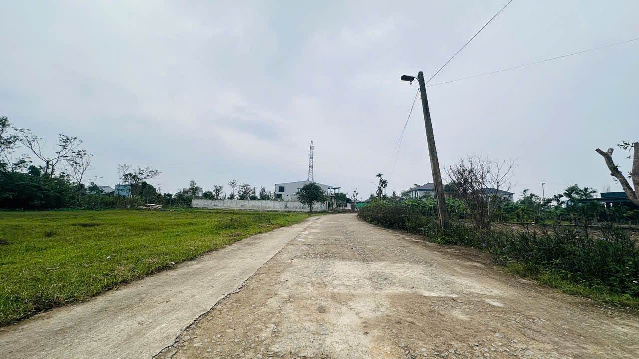 Đất nền Tân Lâm Hương Thạch Hà 264,4m² giá 2,2 tỷ - Vị trí đắc địa, dân cư nhộn nhịp!