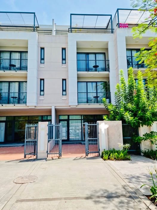 Bán Căn Liền Kề Lô Góc 102m² Ven Biển Bãi Cháy giá 9 tỷ - Đầu tư sinh lời tại vị trí đắc địa!