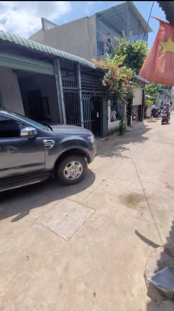 Nhà riêng Tân Phước Dĩ An 80m² giá 1.55 tỷ - Thiết kế gác lửng tiện nghi!