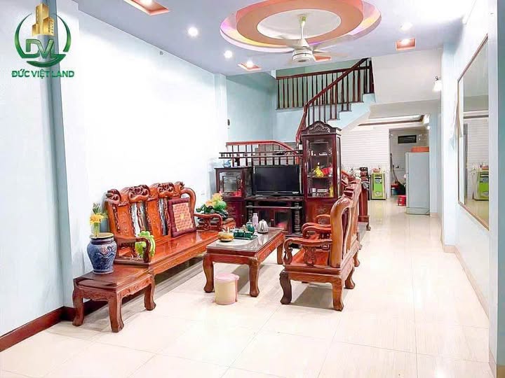 Nhà 3 tầng tại Lào Cai 70m² giá 3 tỷ - Vị trí vàng thuận tiện kinh doanh!