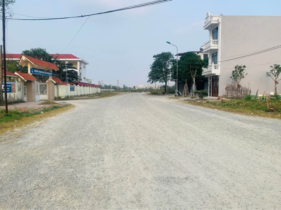 Đất nền phường Nam Ngạn, 103.4m² giá 5 tỷ - Sổ đỏ chính chủ trao tay!