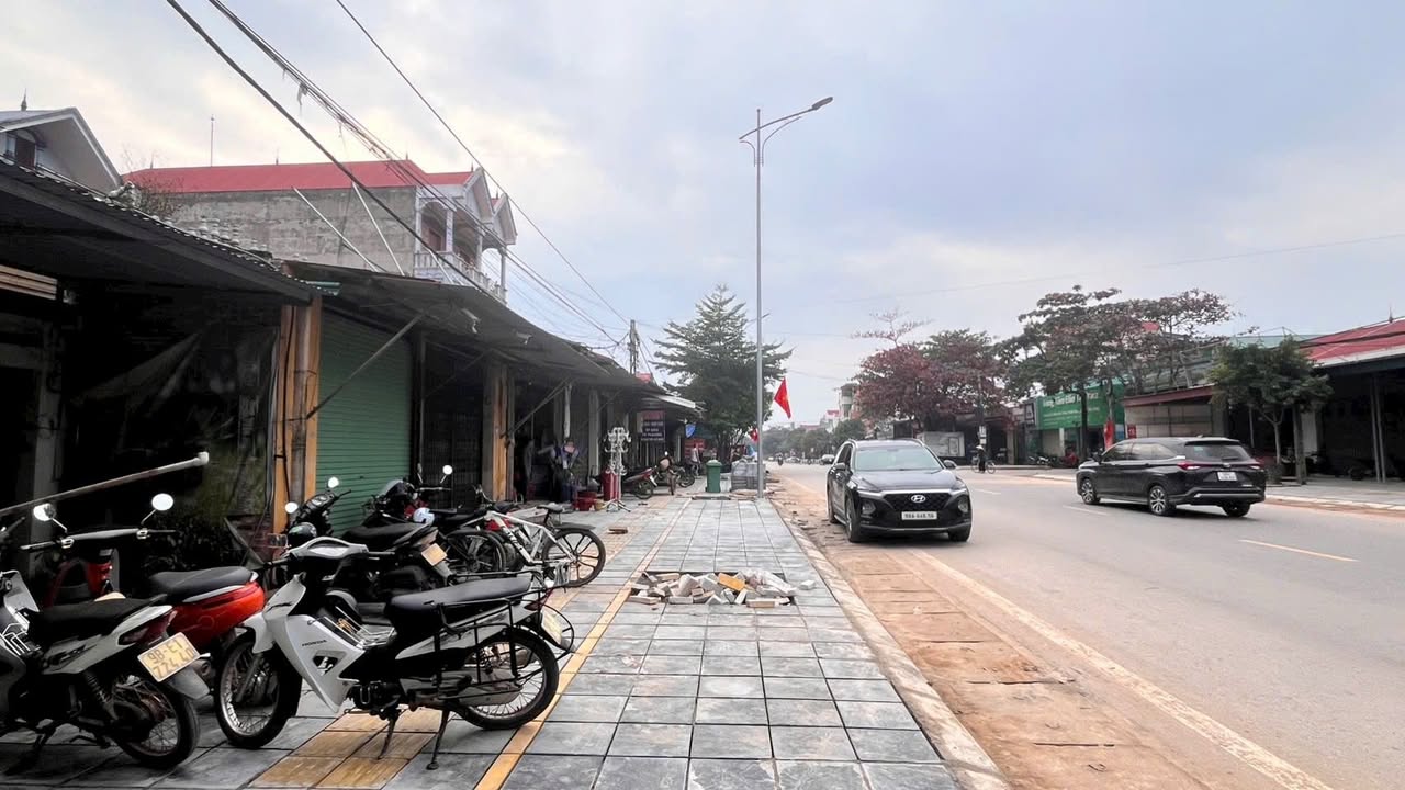 Đất thổ cư Hồng Giang 195m² giá 4 tỷ - Mặt tiền 7.3m, gần chợ Kép!