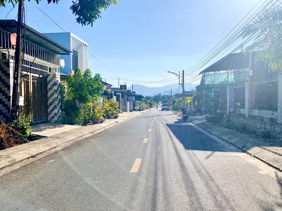 Lô đất Cam Đức 148m² giá 3.15 tỷ - Đường nhựa ô tô vào tận nơi!