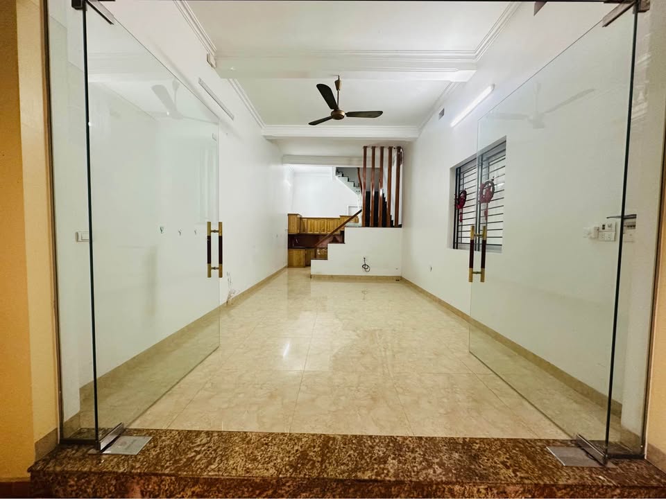 Nhà phố Tống Duy Tân 48m² giá 3 tỷ - Vị trí đầu ve hiếm có!