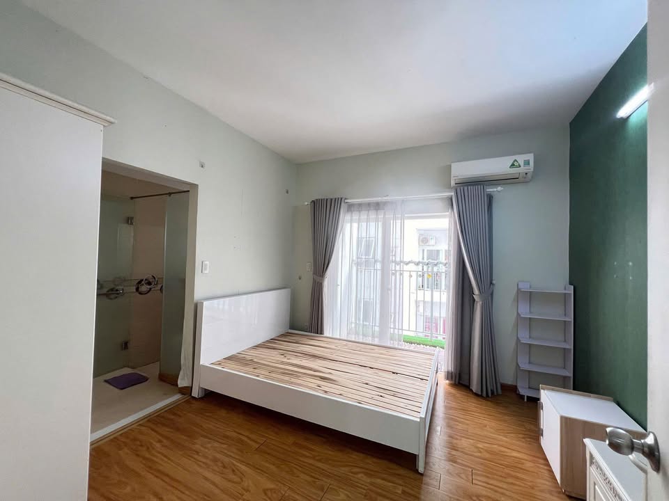 Căn hộ Oriental Plaza Tân Phú 77m² giá 3.62 tỷ - Sang hợp đồng thuê ngay!