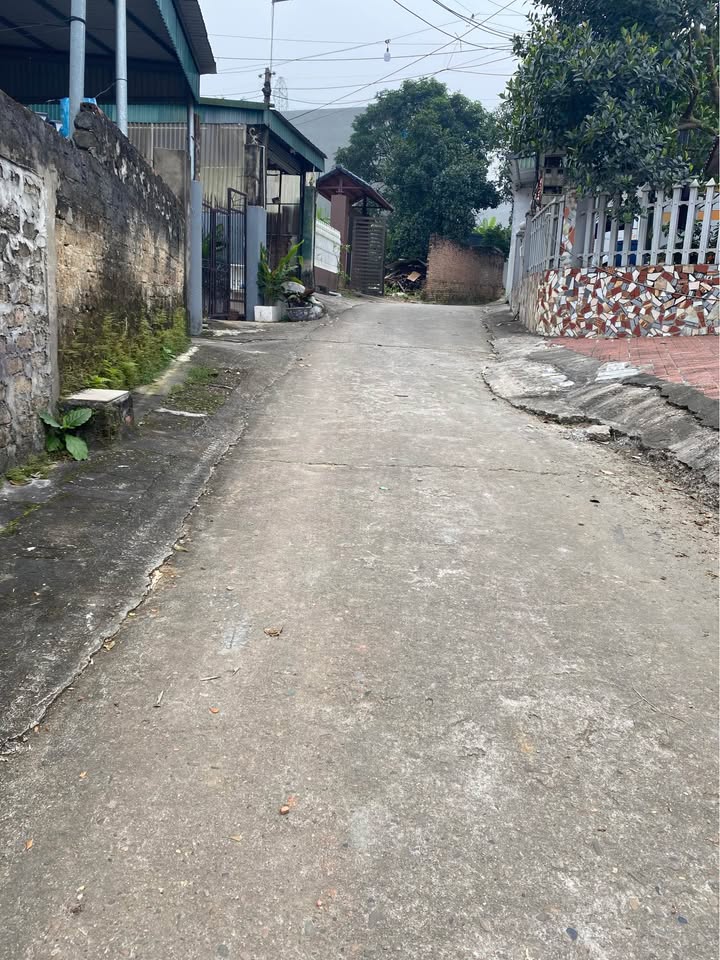 Nhà riêng Vân Phú 126m² giá 1.8 tỷ - Chính chủ bán gấp, vào ở ngay!