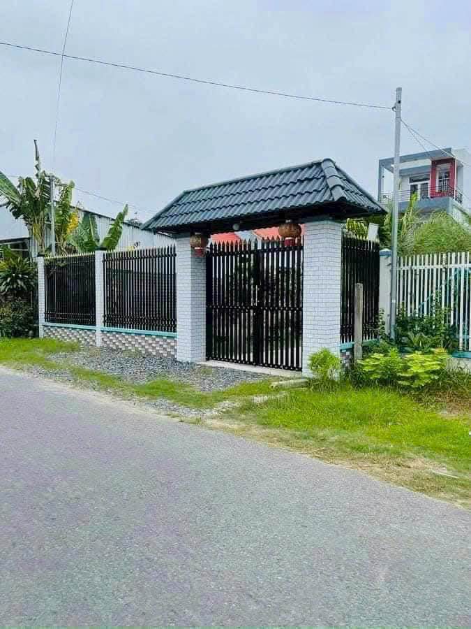 Nhà 630m² mặt tiền nhựa xã Tân Thạch - Châu Thành giá chỉ 2.3 tỷ - Sẵn sàng ở ngay!