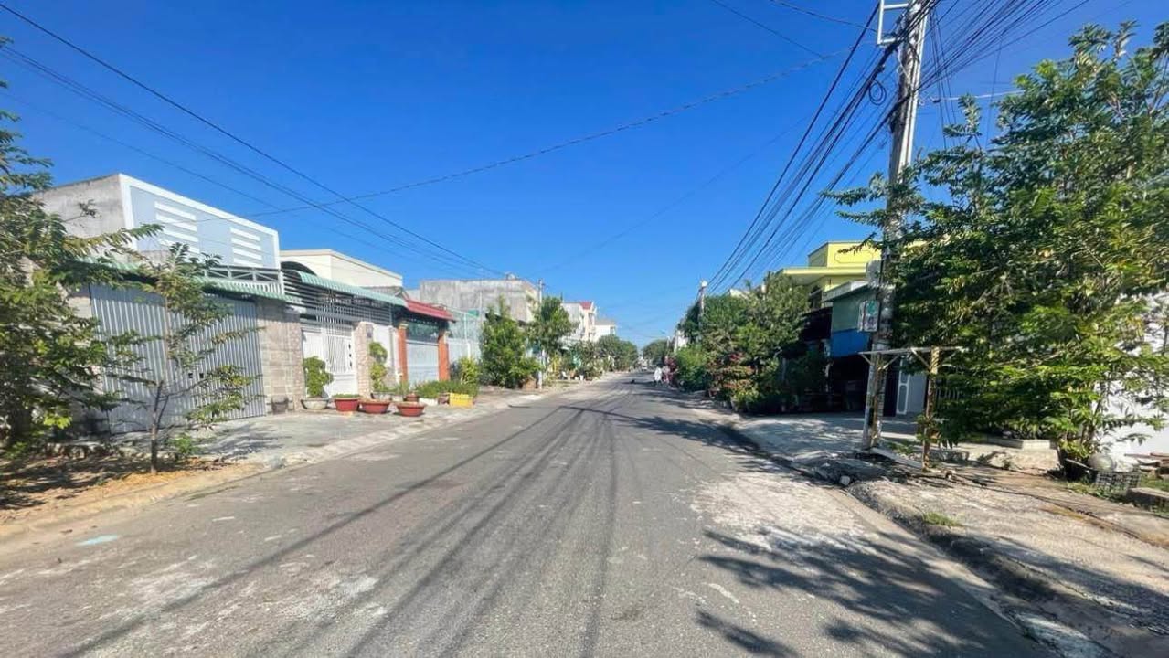 Đất thổ cư mặt tiền Đào Cam Mộc - Phú Tài 100m² giá 1.85 tỷ - Vị trí thuận lợi gần chợ