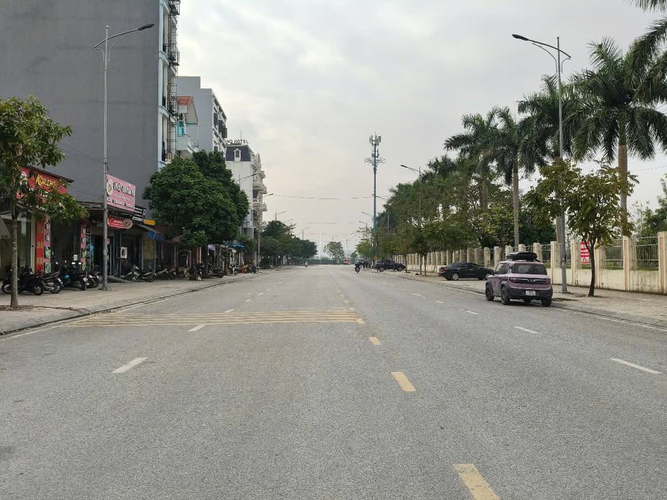 Nhà bán Phủ Lý 81m² giá 6 tỷ - Mặt tiền đường Ngô Gia Tự, tiện lợi giao thông