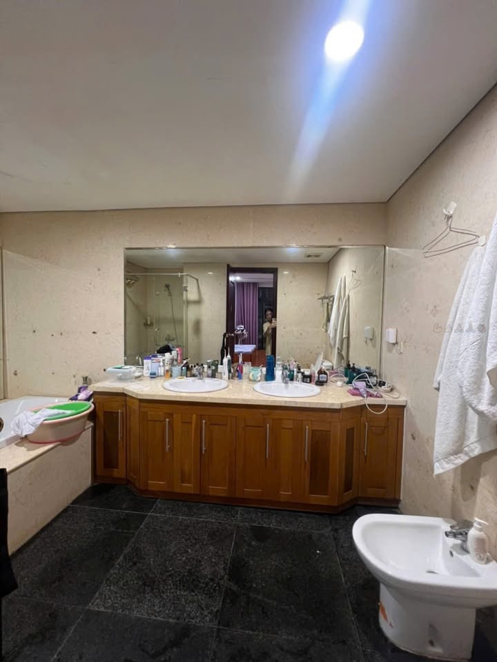 Căn hộ 3 phòng ngủ Royal City Thanh Xuân - Full nội thất, sạch sẽ