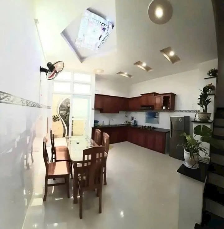 Nhà 1 trệt 3 lầu hẻm ô tô Hoàng Hoa Thám 83m² giá 7.8 tỷ - Đầu tư sinh lời ngay!