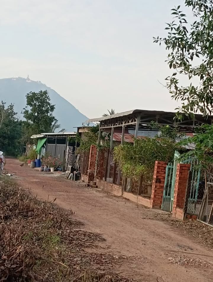 Đất thổ cư Ninh Thạnh, Tây Ninh 190m² giá chỉ 300 triệu - Cơ hội đầu tư tuyệt vời!