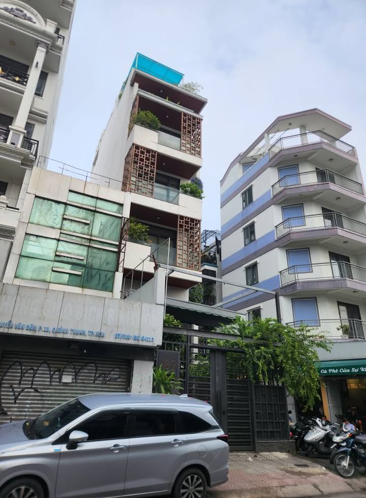 Nhà mặt tiền Nguyễn Văn Đậu, Bình Thạnh 80m² giá 15.98 tỷ - Đầu tư kinh doanh lý tưởng!