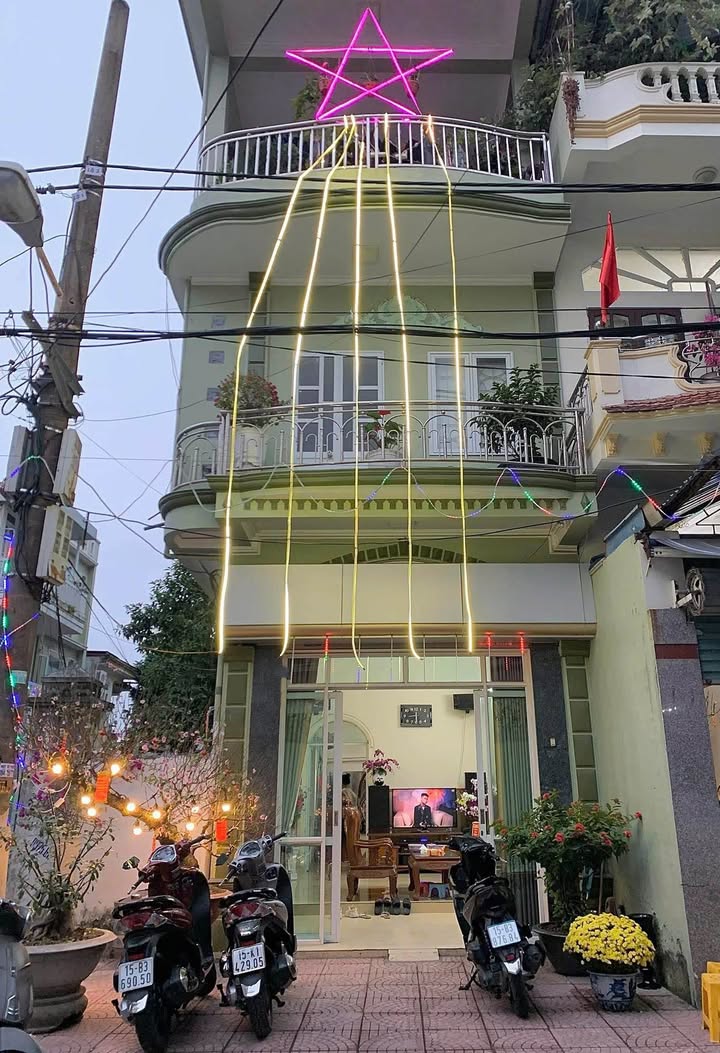 Bán nhà mặt đường Tiền Đức, Trại Chuối 46m² - Lô góc kinh doanh đỉnh cao!