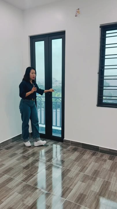 Nhà 3 tầng góc Đào Yêu, Hồng Thái 50m² giá 2.4 tỷ - Vị trí đắc địa, tiện ích đầy đủ!