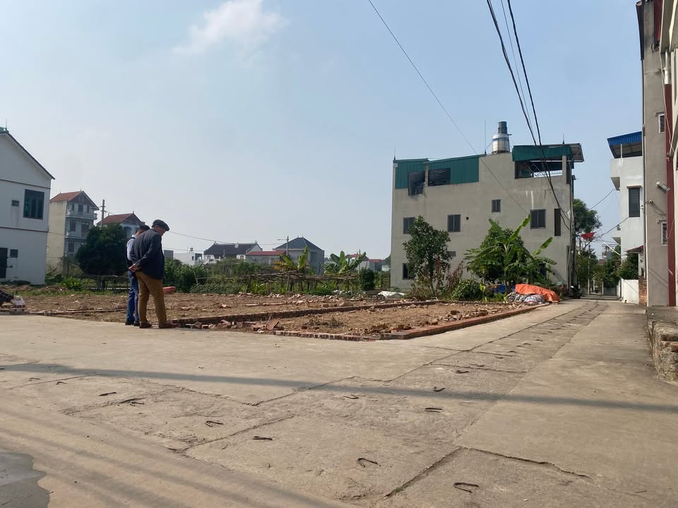 Đất thổ cư 69m² Tổ 10 Quang Minh giá thỏa thuận - Mặt tiền rộng, ô tô tránh thoải mái!