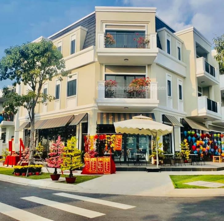 Shophouse góc The Suite - Aqua City 223m² giá thỏa thuận - Mặt tiền kinh doanh đắc địa!