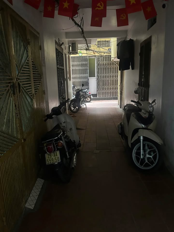 Nhà đẹp Phúc Xá Ba Đình 10m² giá 1.35 tỷ - Sẵn sàng vào ở ngay!