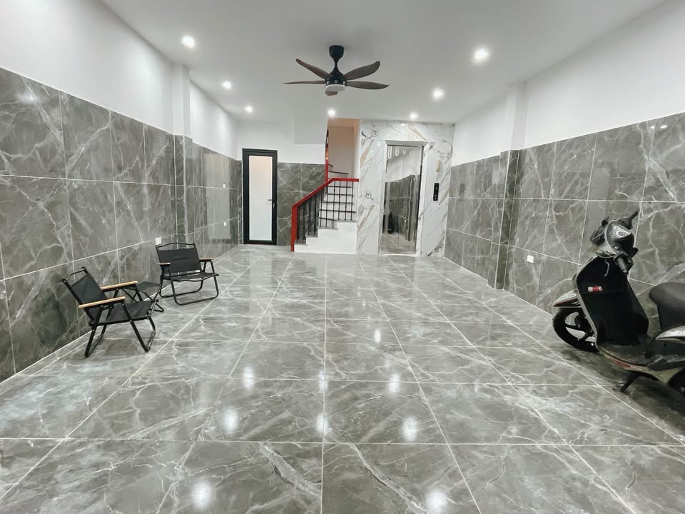 Nhà 75m² tại Tây Hồ - 10 phòng ngủ, thang máy - Sẵn sàng cho thuê!