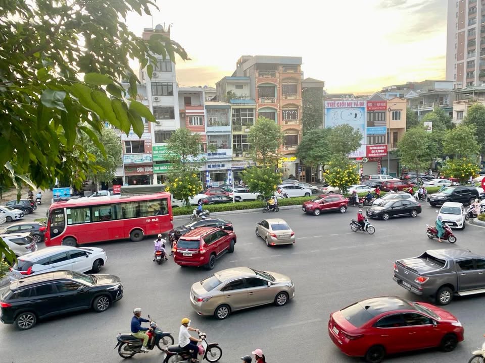 Nhà mặt phố 4 tầng Nguyễn Văn Cừ Hạ Long 46m² giá 7 tỷ - Đầu tư sinh lời ngay!