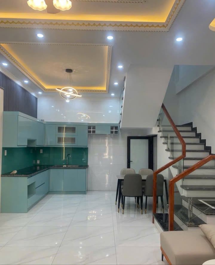 Nhà độc lập 3 tầng Đình Đông 47m² giá 3.35 tỷ - Thiết kế đẹp, sổ đỏ chính chủ!