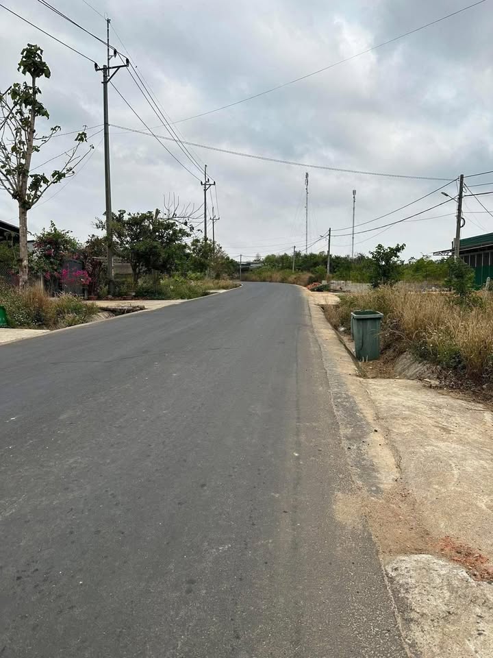 Đất mặt tiền kinh doanh Đắk Mâm, Krông Nô 240m² giá chỉ 480 triệu - Cơ hội đầu tư hấp dẫn!