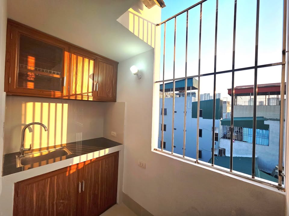 Phòng cho thuê tại Ngõ 241 Yên Xá - Thoáng mát, giá cả thỏa thuận!