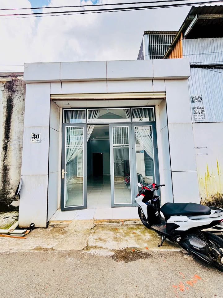 Nhà cho thuê mặt tiền 30 Hàn Thuyên - 88m² chỉ 5 triệu/tháng - Thiết kế tiện nghi!