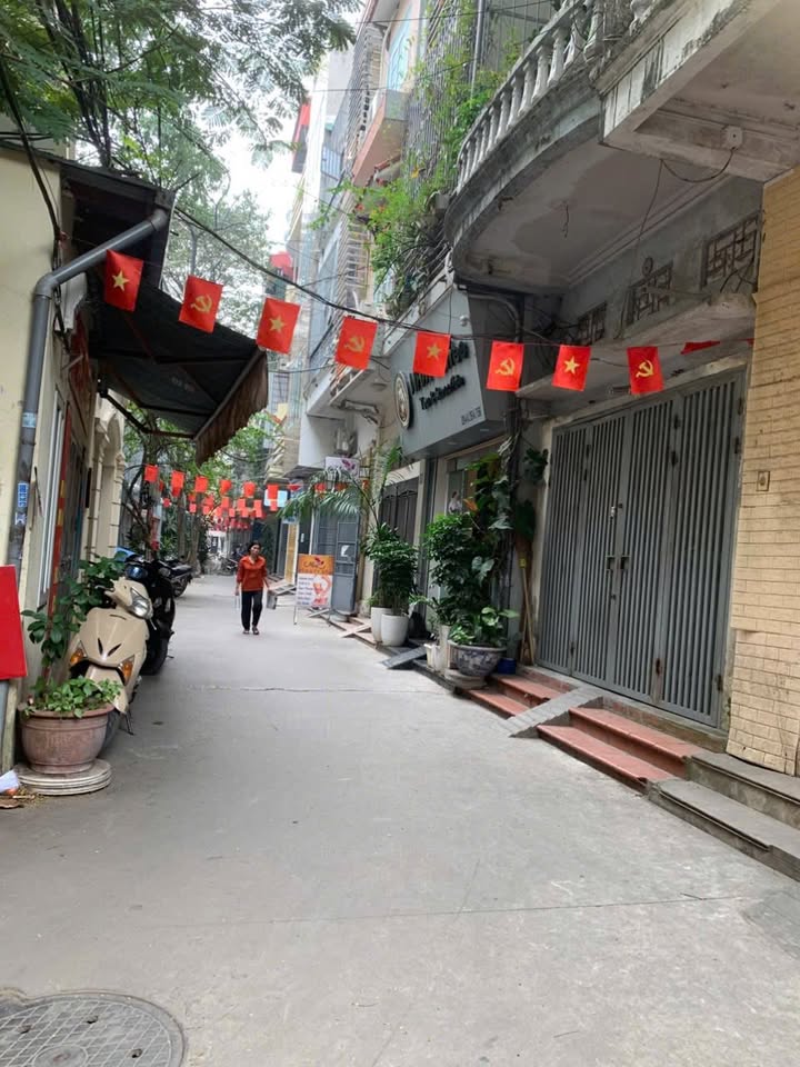 Nhà riêng cho thuê phố 8/3, quận Hai Bà Trưng, 60m² - Nội thất đầy đủ, giá thỏa thuận!